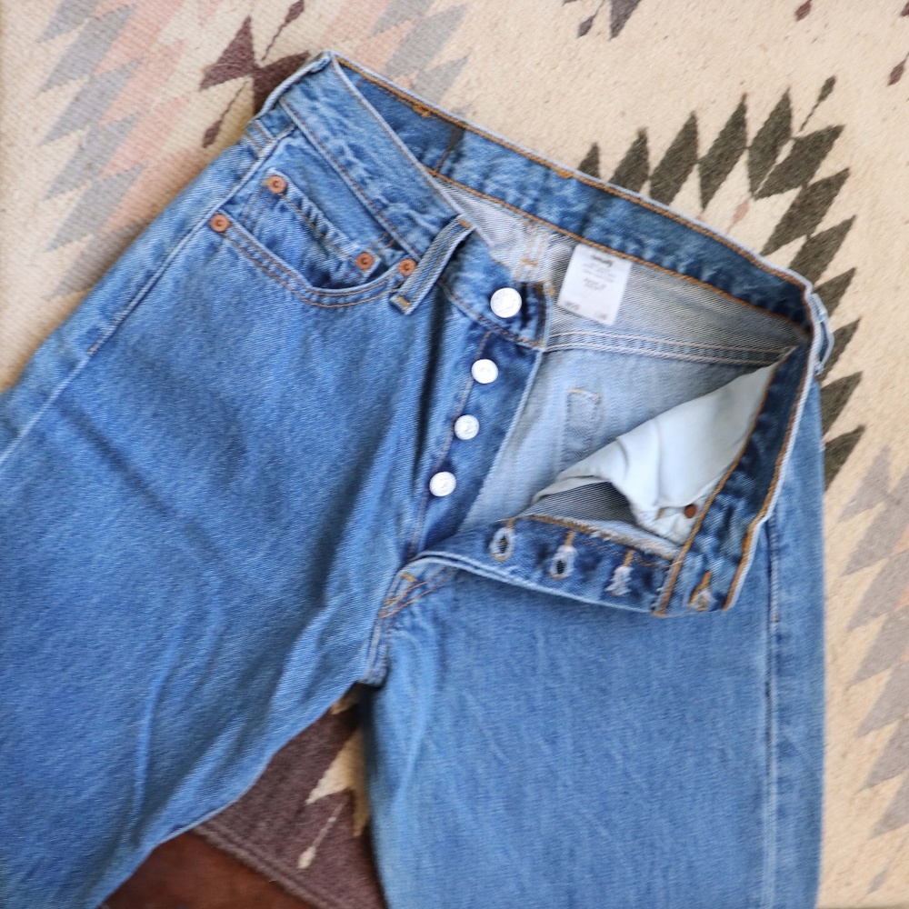 Levi's 501 Button Fly mom jeans size 29/30